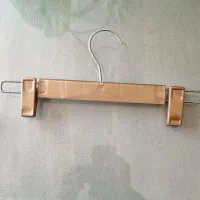 چوبکار شلوار و لباس|بندرخت و رخت‌آویز|تهران, تهرانپارس شرقی|دیوار