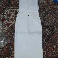 تعدادی پیراهن وشلوارمخصوص آزمایشگاه،شغلهای بهداشتی