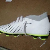 کفش فوتبال adidas|تجهیزات ورزشی|شیراز, ترمینال باربری|دیوار