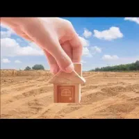 زمین-در-دو-کلیو-متری-قروه