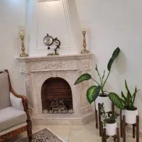 گلدان با پایه چوبی کاملا سالم