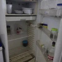 یک عدد یخچال جنرال استیل
