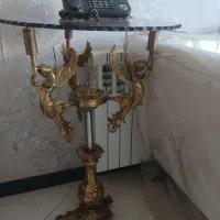 میز کنار سالنی