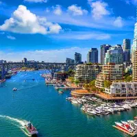 نگهبان وسرایدار نظافتکار منزلتون میشم آقاهستم