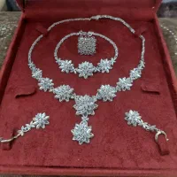 سرویس طلا سفید و انگشتر تراش