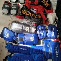 2دست ست کامل وسایل کونگ فو دو دست شرت ودستکش بوکس