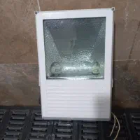 پرژوکتور در حد نو بسیار تمیز با پرتاپ نور بالا