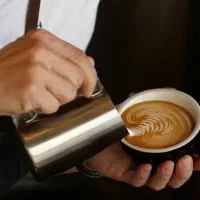 استخدام باریستا مسلط به بار گرم و فروشندگی