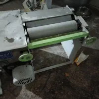 خمیر گیر و وردنه و تنور