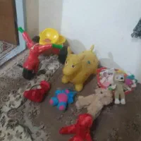 مقداری اسباب بازی میفروشم