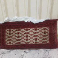 ۶تا پشتی قرمز و ۲تا هم رنگ روشن