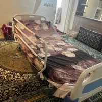 تخت بیمارستانی