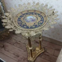 ظرف میوه کنار سالنی