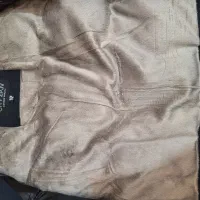 کاپشن|لباس|شازند, |دیوار