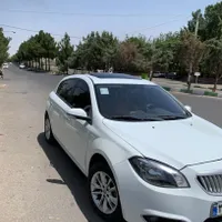 برلیانس H320 اتوماتیک 1500cc|خودرو سواری و وانت|قم, زنبیل آباد|دیوار