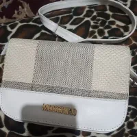 کیف سفید وکرم
