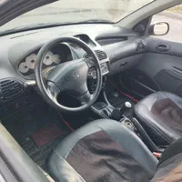 206v8|خودرو سواری و وانت|نهاوند, |دیوار