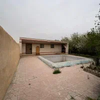 1400-متر-باغ-جنگلی-با-بنا-و-استخر-قدیمی