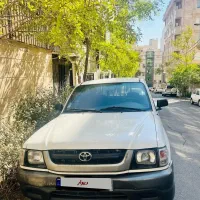 تویوتا هایلوکس ۲۰۰۱