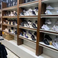 ویترین کفش یا لوازم آرایشی