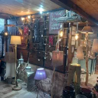 آباژور|چراغ خواب و آباژور|چهارباغ, |دیوار