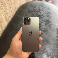 ایفون ۱۲ پرو درحد نو بدون بازشدگی