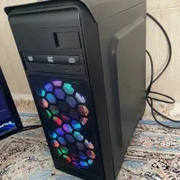 کامپیوترگیمینگ‌کیس‌مانیتور