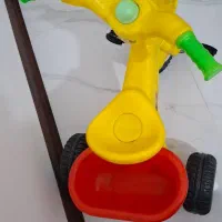 سه چرخه|دوچرخه، اسکیت، اسکوتر|قدس, شهر‌قدس|دیوار