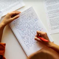 ساخت پاورپوینت حرفه ای و تایپ انواع متن