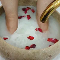 اسپا .پدیکور .حس خوب