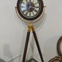 ساعت ایستاده