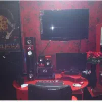 فروش سرویس چوب نسبتا تمیز نوجوان بصورت یکجایی|تخت و سرویس خواب|قم, باجک دو|دیوار