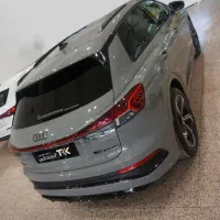 ثبت نام آئودیQ4 e-tron/مدل2025/مشکی و طوسی