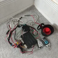 دزدگیر و کتاب