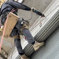 پیچ رولپلاک نما بدون داربست/کاردر ارتفاع/راپل/طناب