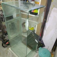 شیشه مربوط به آکواریم