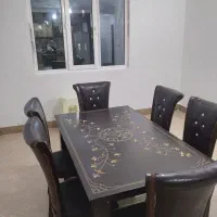 میز نهار خوری ۶ نفره و ساعت ایستاده