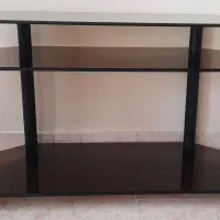 میز تلویزیون شیشه ای