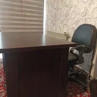 صندلی و میز اداری