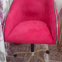 میز ناخون  .صندلی چسترجکدار صندلی سزار فروش فوری|آرایشگاه و سالن‌های زیبایی|نسیم‌شهر, |دیوار