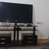 تلویزیون۴۰اینچ سامسونگ بهمراه میز و گیرنده(لاهیجان|تلویزیون و پروژکتور|رشت, گلسار|دیوار
