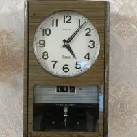 ساعت دیواری قدیمی