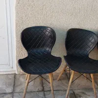 ۳عدد صندلی پایه چوبی