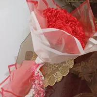 چند شاخه گل|گل مصنوعی|میانه, |دیوار