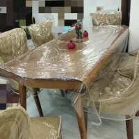 میز ناهار خوری..