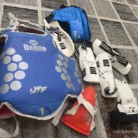 ست هوگو و دستکش و روپایی و کلاه تکواندو و غیره
