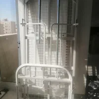 تخت مریض دو شکن