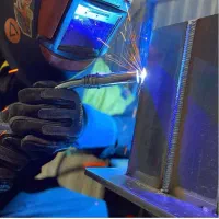 نیازمند جوشکار ماهر