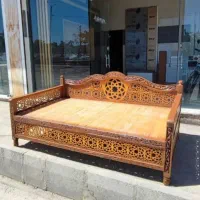 تخت سنت ی/شاه نشین