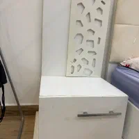 دوعدد پا تختی و اینه و کمد|تخت و سرویس خواب|رشت, گلسار|دیوار